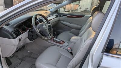 2002 Lexus ES 300   - Photo 25 - Canyon Country, CA 91351