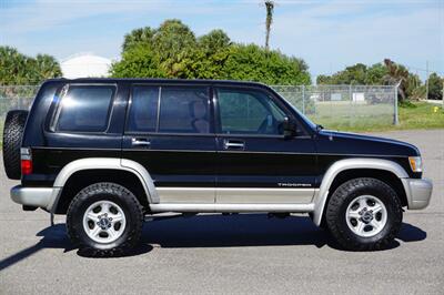 2001 Isuzu Trooper S   - Photo 2 - Tampa, FL 33614