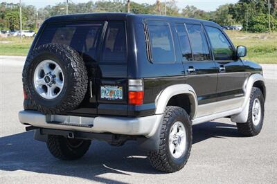 2001 Isuzu Trooper S   - Photo 3 - Tampa, FL 33614