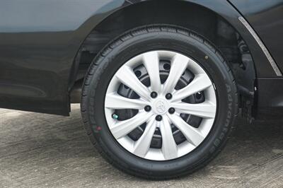 2012 Toyota Corolla LE   - Photo 11 - Tampa, FL 33614