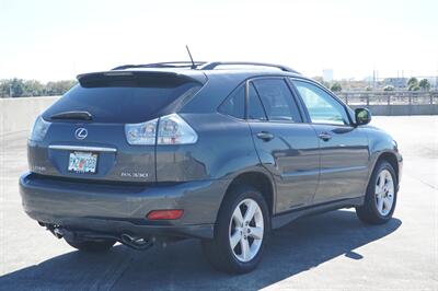 2004 Lexus RX 330   - Photo 6 - Tampa, FL 33614