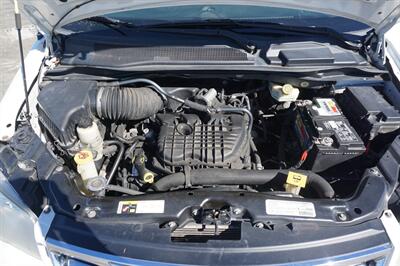 2013 Chrysler Town and Country Touring   - Photo 13 - Tampa, FL 33614