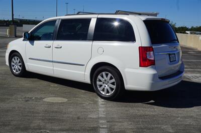 2013 Chrysler Town and Country Touring   - Photo 4 - Tampa, FL 33614