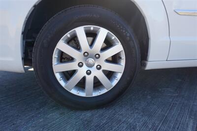 2013 Chrysler Town and Country Touring   - Photo 12 - Tampa, FL 33614