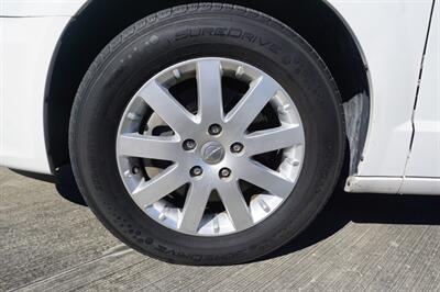 2013 Chrysler Town and Country Touring   - Photo 9 - Tampa, FL 33614
