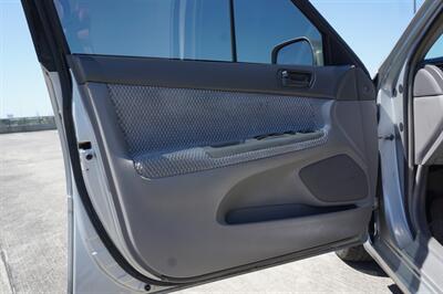 2002 Toyota Camry LE   - Photo 13 - Tampa, FL 33614