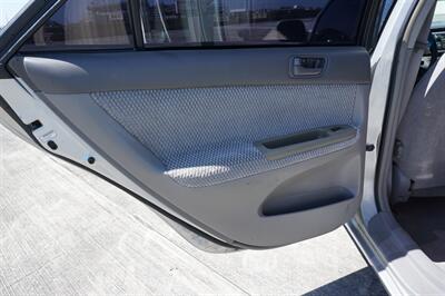 2002 Toyota Camry LE   - Photo 14 - Tampa, FL 33614