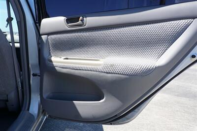 2002 Toyota Camry LE   - Photo 17 - Tampa, FL 33614