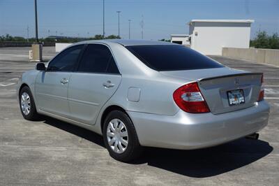 2002 Toyota Camry LE   - Photo 3 - Tampa, FL 33614