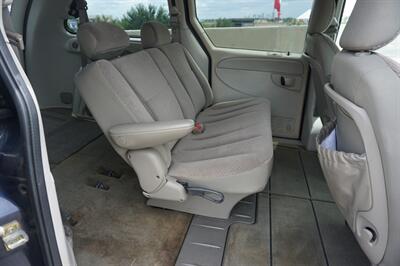 2006 Dodge Grand Caravan SE   - Photo 17 - Tampa, FL 33614