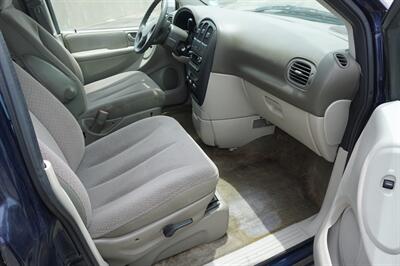 2006 Dodge Grand Caravan SE   - Photo 13 - Tampa, FL 33614