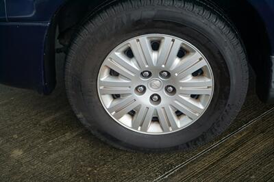 2006 Chrysler Town and Country   - Photo 19 - Tampa, FL 33614