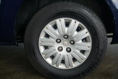 2006 Chrysler Town and Country   - Photo 20 - Tampa, FL 33614
