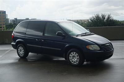 2006 Chrysler Town and Country   - Photo 8 - Tampa, FL 33614