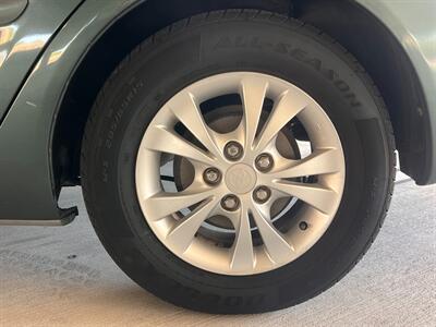 2006 Toyota Camry LE   - Photo 13 - Tampa, FL 33614