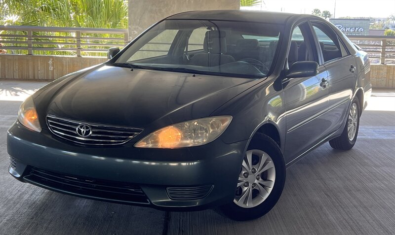 2006 Toyota Camry LE  