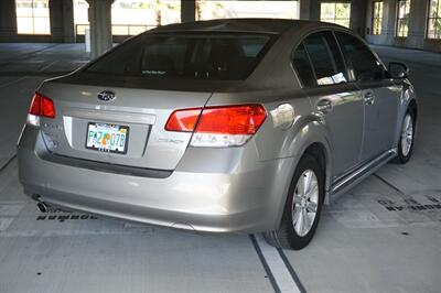 2010 Subaru Legacy 2.5i Premium   - Photo 4 - Tampa, FL 33614