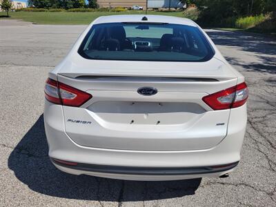 2014 Ford Fusion SE   - Photo 4 - Elyria, OH 44035