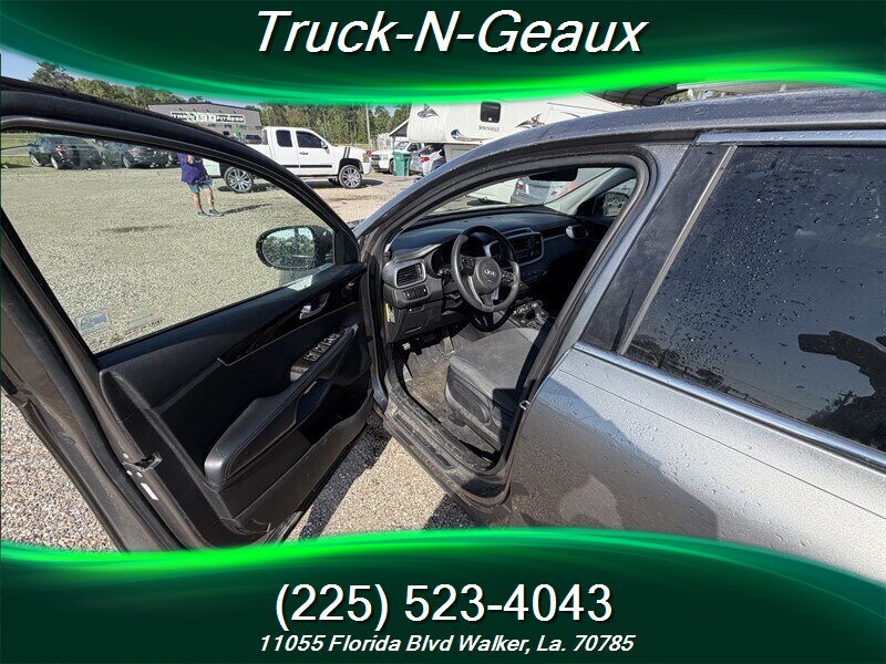 2016 Kia Sorento LX - Photo 6 - Walker, LA 70785-5946