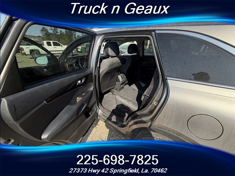 2016 Kia Sorento LX - Photo 7 - Walker, LA 70785-5946