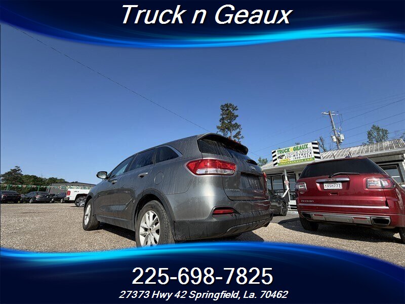 2016 Kia Sorento LX - Photo 3 - Walker, LA 70785-5946