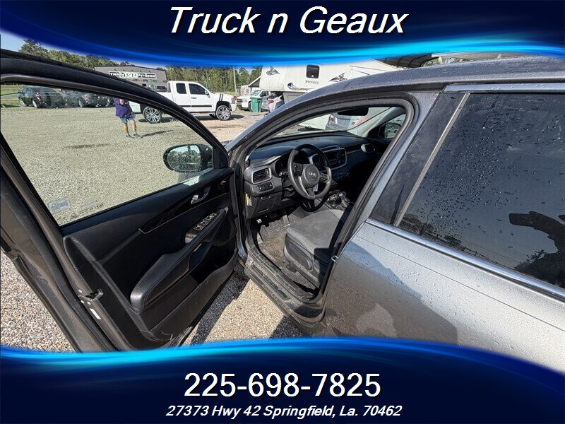 2016 Kia Sorento LX - Photo 6 - Walker, LA 70785-5946