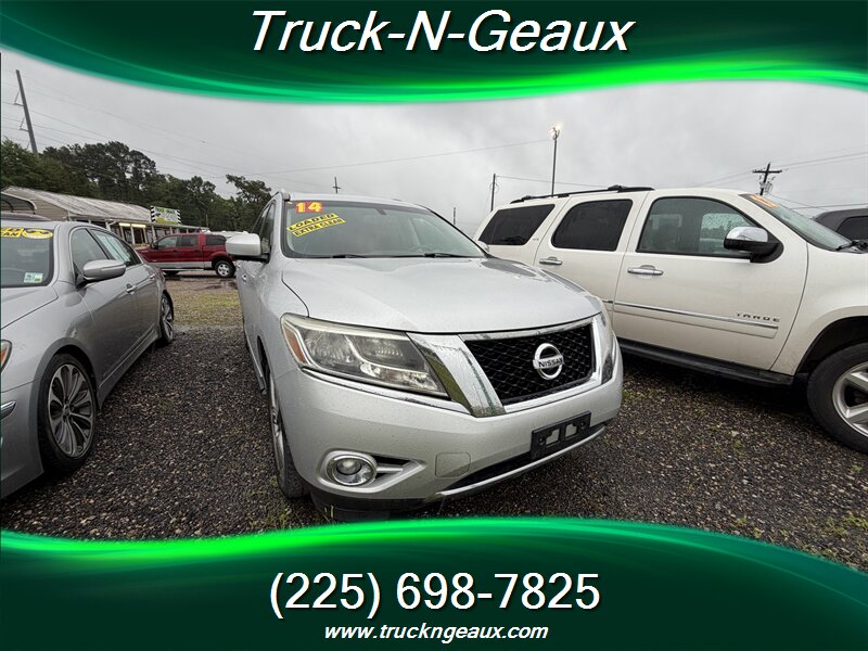 2014 Nissan Pathfinder Platinum 2WD's photo