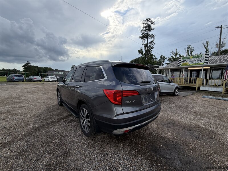 2017 Honda Pilot Touring  
