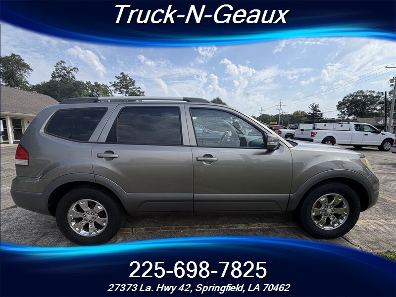 2009 Kia Borrego EX - Photo 3 - Walker, LA 70785-5946