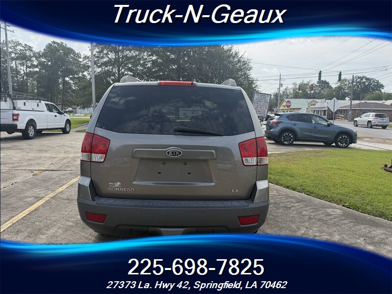 2009 Kia Borrego EX - Photo 4 - Walker, LA 70785-5946