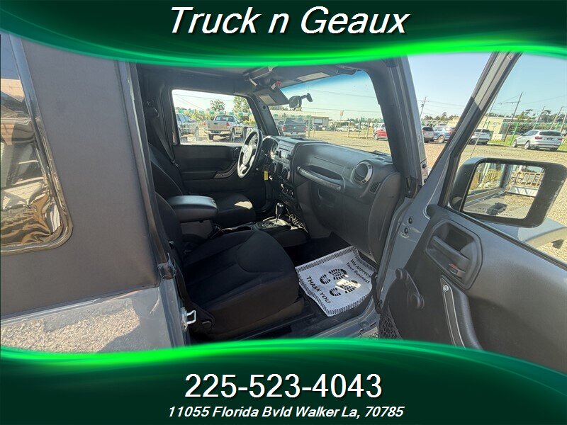 2015 Jeep Wrangler Sport S - Photo 6 - Walker, LA 70785-5946