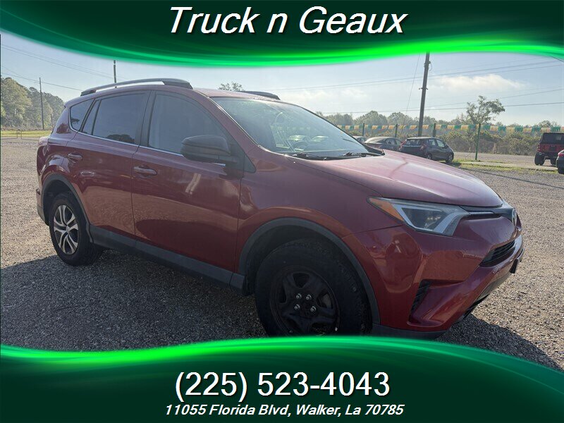 2016 Toyota RAV4 LE - Photo 2