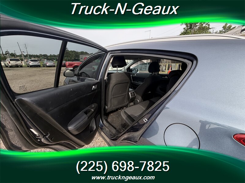 2018 Kia Sportage LX - Photo 5 - Walker, LA 70785-5946