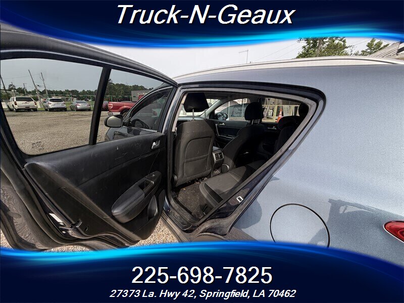 2018 Kia Sportage LX - Photo 5 - Walker, LA 70785-5946