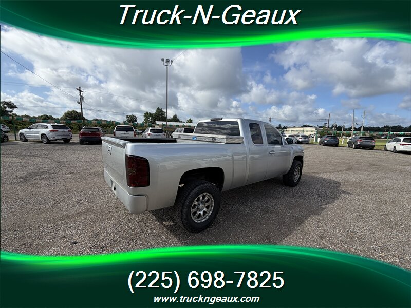 2011 Chevrolet Silverado 1500 LS - Photo 3 - Walker, LA 70785-5946