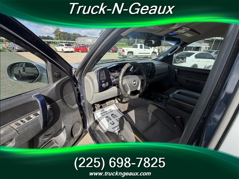 2011 Chevrolet Silverado 1500 LS - Photo 5 - Walker, LA 70785-5946