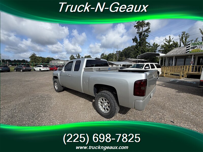 2011 Chevrolet Silverado 1500 LS - Photo 2 - Walker, LA 70785-5946