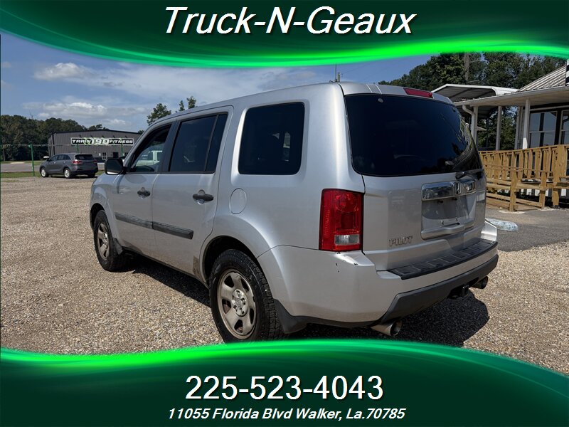 2011 Honda Pilot LX - Photo 2 - Walker, LA 70785-5946