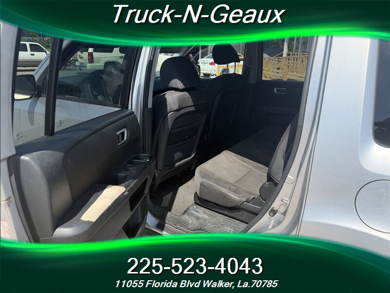 2011 Honda Pilot LX - Photo 6 - Walker, LA 70785-5946