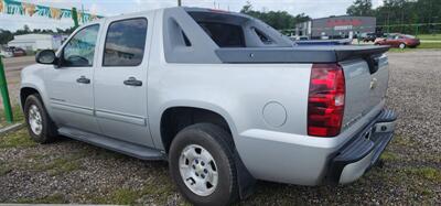 2010 Chevrolet Avalanche LS   - Photo 2 - Walker, LA 70785-5946