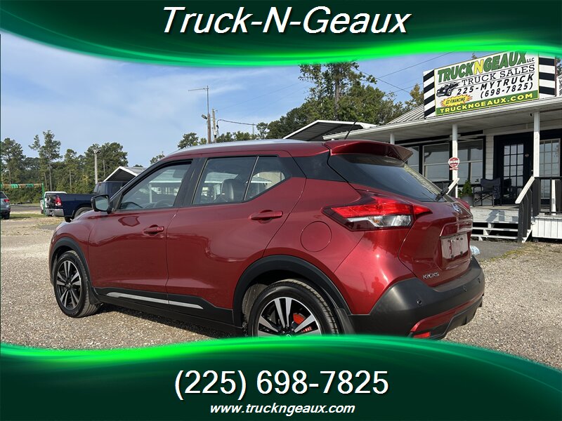 2020 Nissan Kicks SR   - Photo 2 - Walker, LA 70785-5946