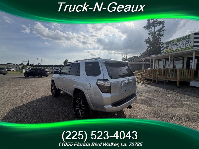 2015 Toyota 4Runner SR5 - Photo 2 - Walker, LA 70785-5946