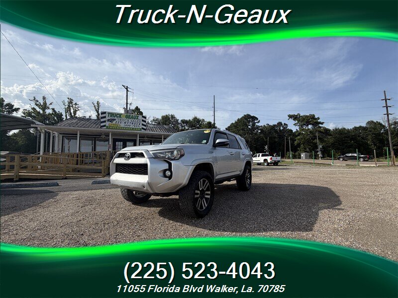 2015 Toyota 4Runner SR5   - Photo 1 - Walker, LA 70785-5946