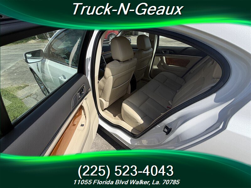 2010 Lincoln MKS - Photo 6 - Walker, LA 70785-5946