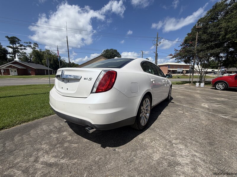2010 Lincoln MKS  