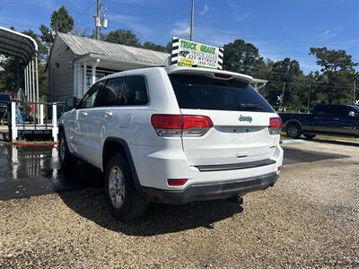 2015 Jeep Grand Cherokee Laredo   - Photo 2 - Walker, LA 70785-5946