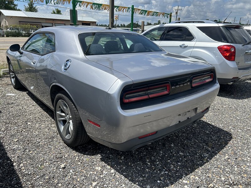 2015 Dodge Challenger SXT  