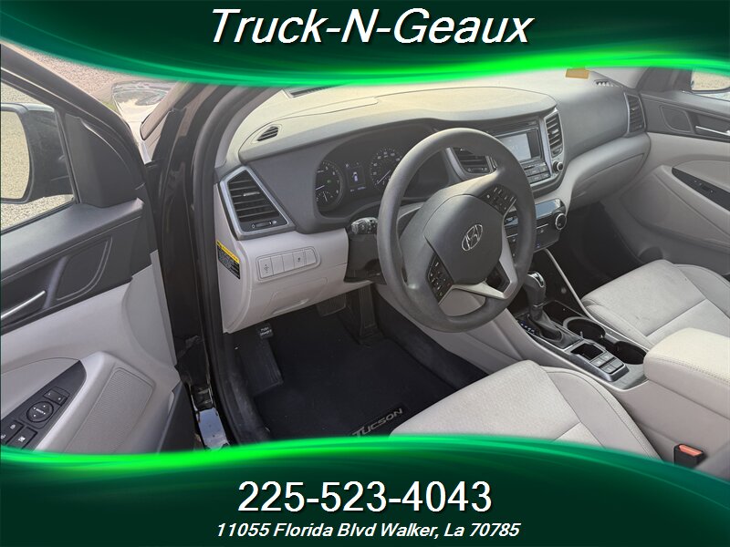 2017 Hyundai TUCSON SE - Photo 5 - Walker, LA 70785-5946