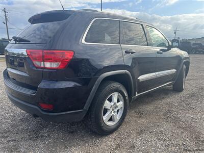 2011 Jeep Grand Cherokee Laredo   - Photo 4 - Walker, LA 70785-5946