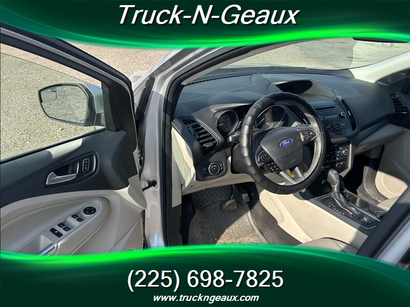 2017 Ford Escape SE - Photo 5 - Walker, LA 70785-5946